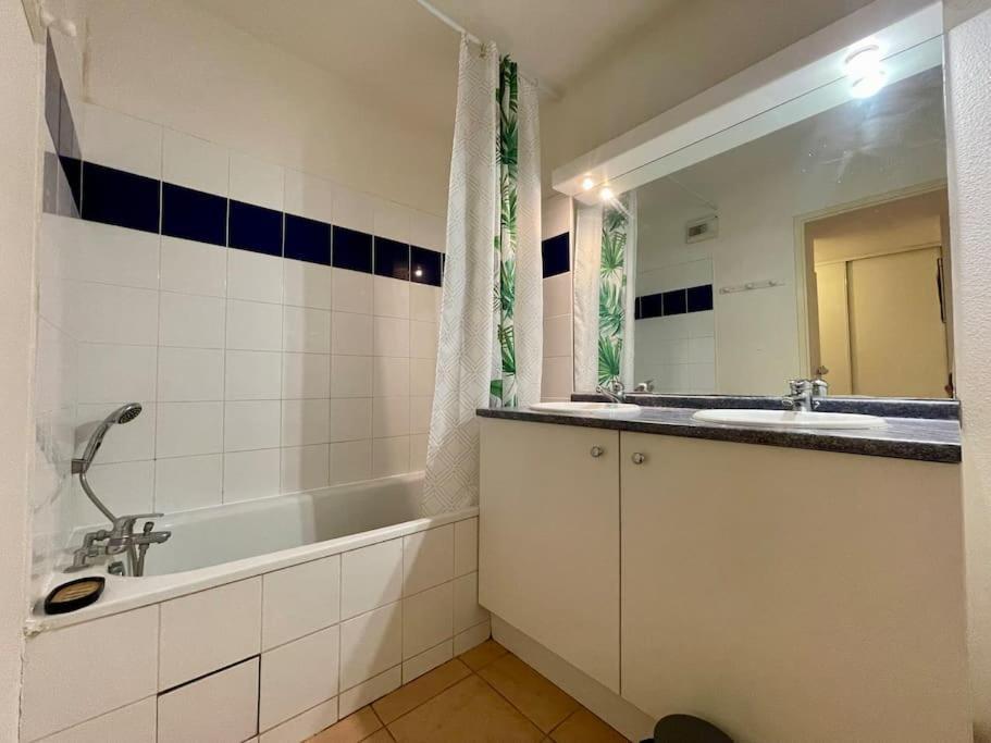 L'Appartement Michelet - Parking Prive Et Gratuit - 2Km Cite Medievale Carcassonne Dış mekan fotoğraf