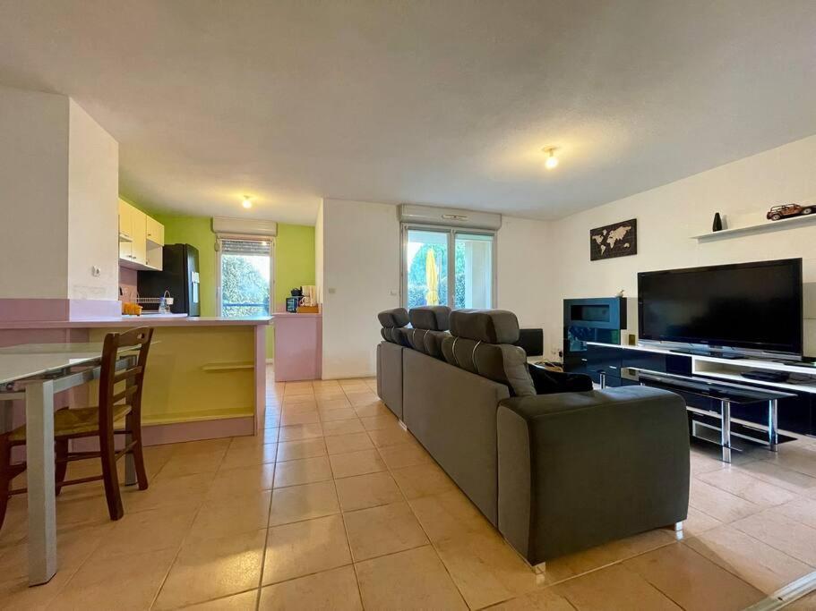 L'Appartement Michelet - Parking Prive Et Gratuit - 2Km Cite Medievale Carcassonne Dış mekan fotoğraf